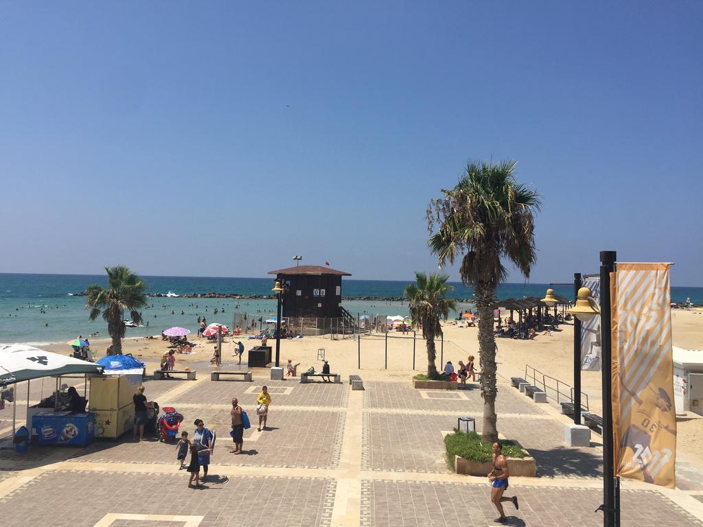 מגדל אלמוג חיפה - דירות "בלו ביץ'" על הים Exteriör bild