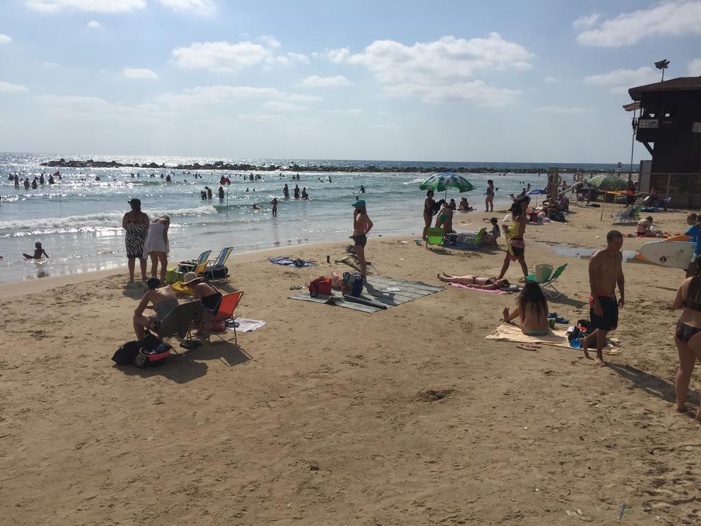 מגדל אלמוג חיפה - דירות "בלו ביץ'" על הים Exteriör bild