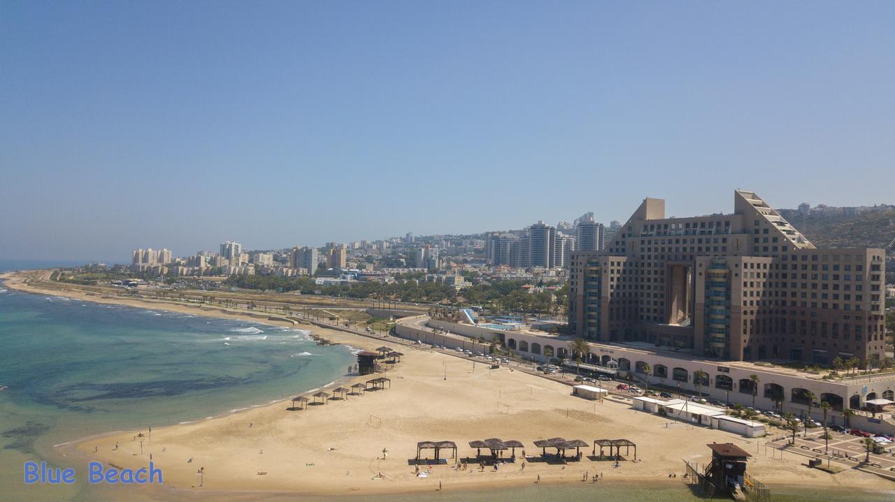 מגדל אלמוג חיפה - דירות "בלו ביץ'" על הים Exteriör bild