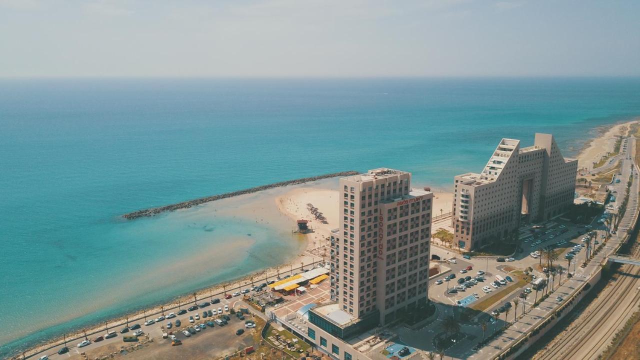 מגדל אלמוג חיפה - דירות "בלו ביץ'" על הים Exteriör bild
